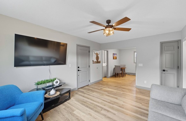 Peaceful and Cozy - 2BR 1BA / Washer / Parking