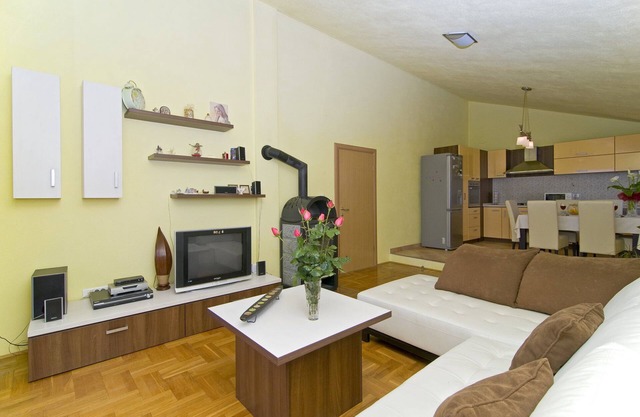 Apartamento tranquilo y relajante en la piscina y cenador