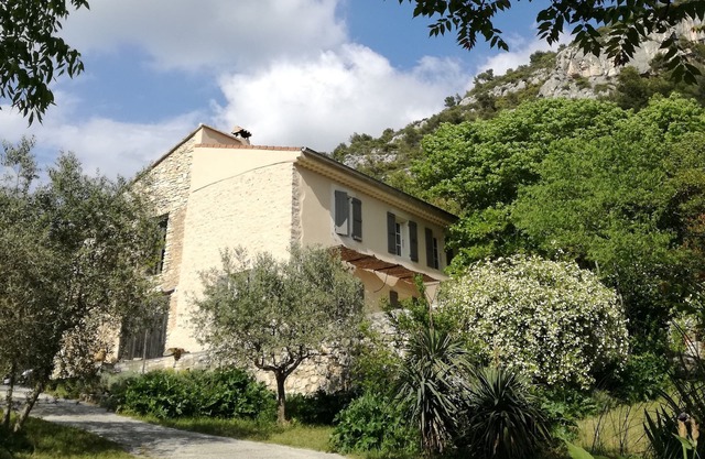 hogar de la familia tranquila