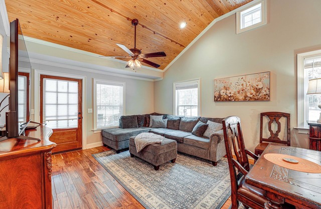 Peaceful Home w/ Porch & Yard, 5 Mi to Rome!