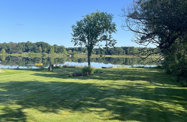 GRAHAM HOUSE /Relax, Walkout. close to Casino, farmers market,shops, and eats