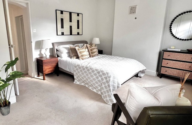Peaceful & Spacious cottage in Fulham