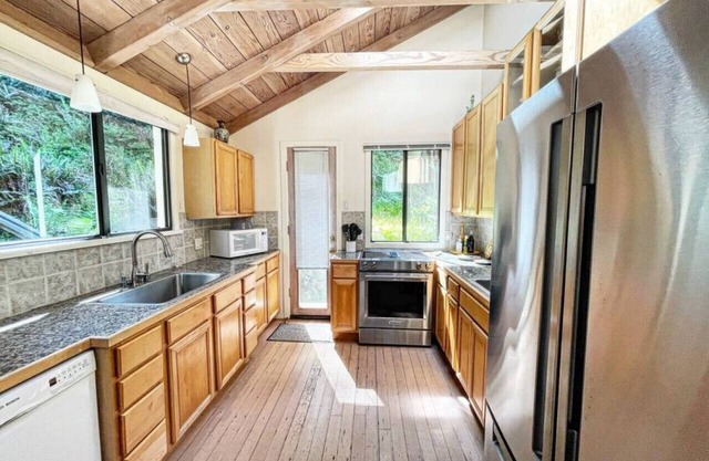 Peaceful Stay w/ Mountain Views + Walk to Trails