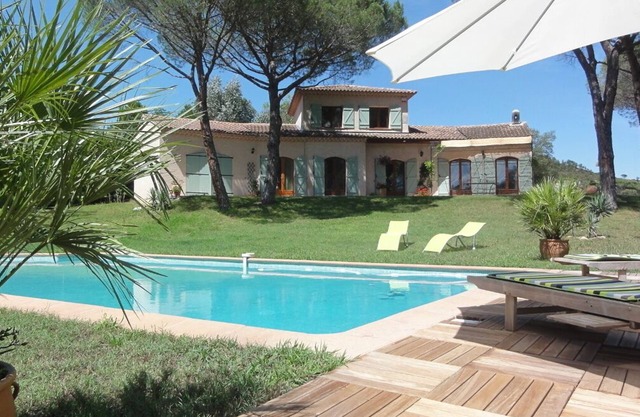 CHALET PACÍFICO BAJO LOS PINOS, PISCINA terreno cerrado 5500m2