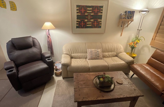 Peaceful Villa-2 Bdrm with Pool in a 55+ resort Community ~Forest Pass included
