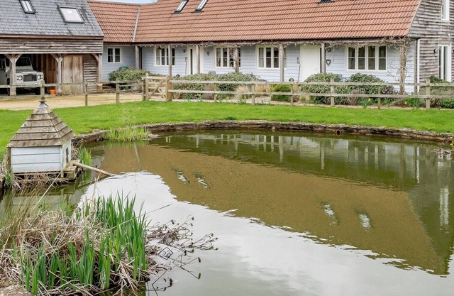 3 bedroom accommodation in Beckington, near Frome