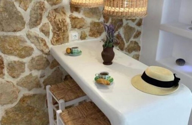 PELAGOS ROOM