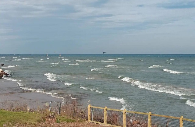 Pelican Point - Private Retreat - just 4 miles to downtown Sheboygan