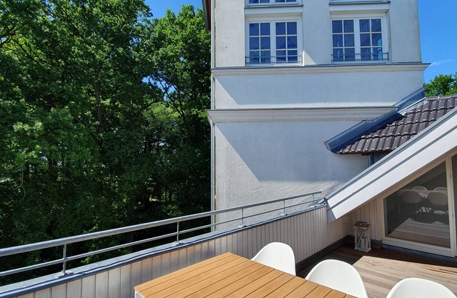 Penthouse / Ferienwohnung mit Turmzimmer und Dachterrasse
