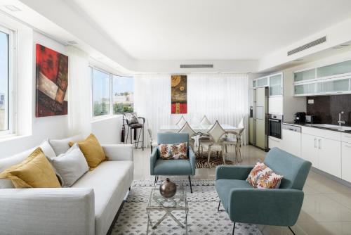 Penthouse with Panoramic View by FeelHome
