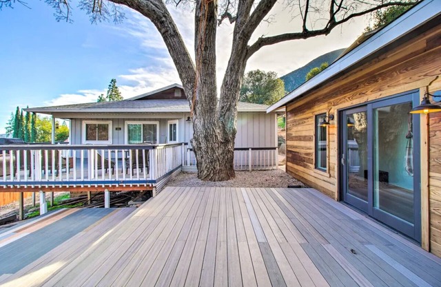 Casa recientemente remodelada en Kelseyville con vista al hermoso Clearlake