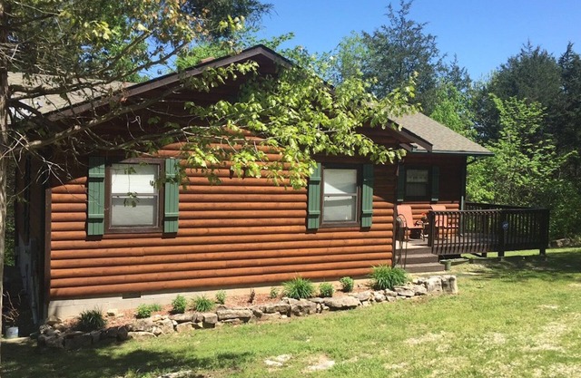 Cabaña perfecta frente al lago en Table Rock con WiFi opcional disponible