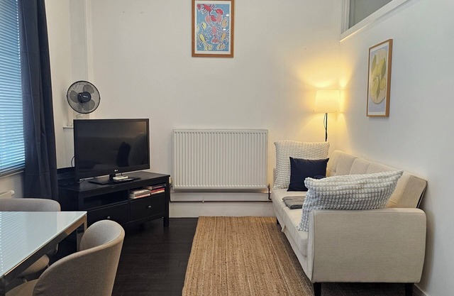 PERFECTO SHOREDITCH APARTAMENTO - LUMINOSO, AIRY, AC, WIFI, LAVADORA / SECADORA, CENTRALHEAT