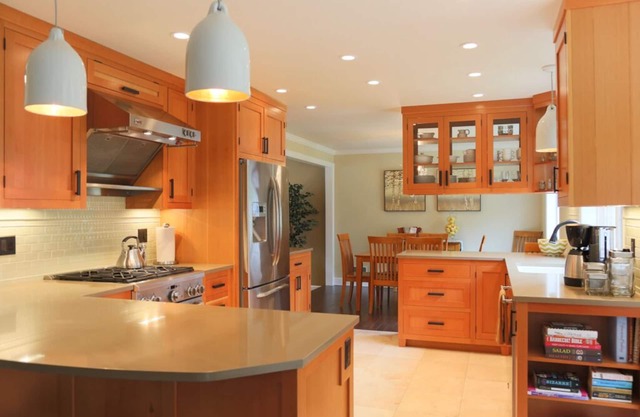 Perfección! Hermoso, de lujo cómodo, ubicación central, Para toda la familia