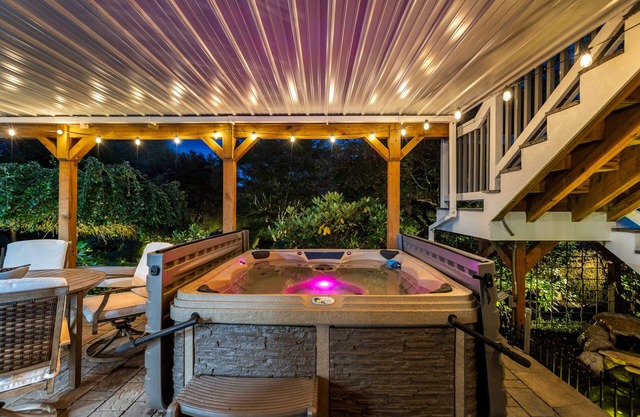 Perfectly placed between downtown Snohomish & golf course!!!