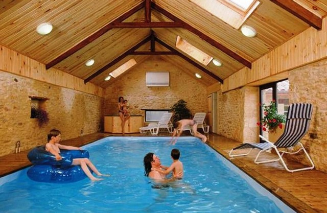 Casa Perigord con piscina cubierta climatizada y jacuzzi 28 °