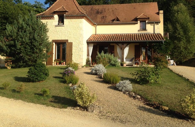 Casa de Perigord, 3 dormitorios, 2 baños, piscina privada climatizada en la región de Lascaux