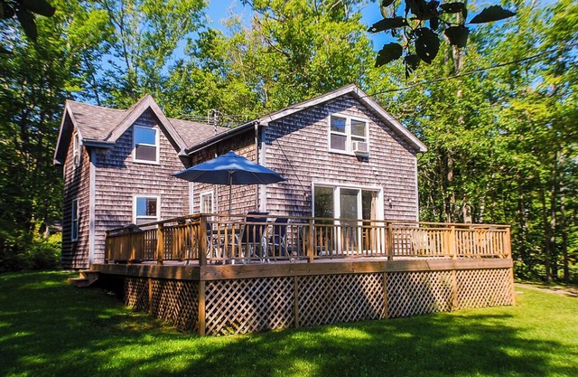 PERIWINKLE COTTAGE - Town of Northport - Bayside Village