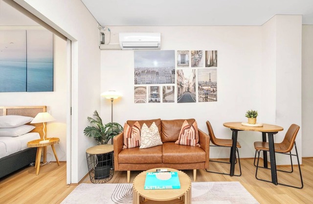 Perth City Retreat: Victoria Ave 1BR Apt