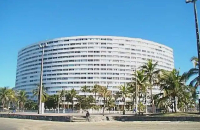 Edificio peruano apto-redondo. doble-dos dormitorios. - frente al mar - con garaje