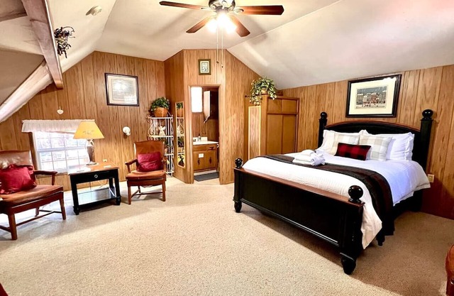 Pet-Friendly 3BR | Near Heavenly | Fenced Yard!