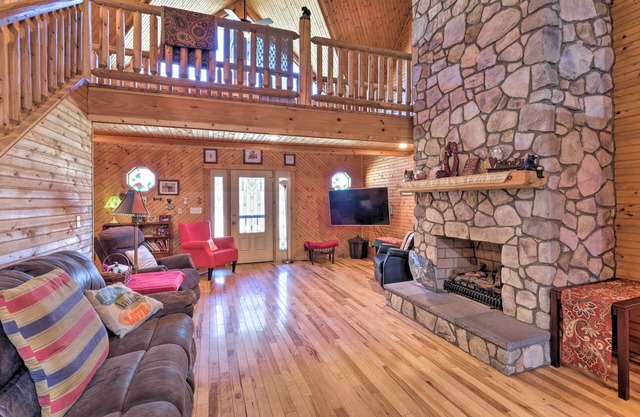 Pet Friendly Garnerland Home w/ Deck & Porch!
