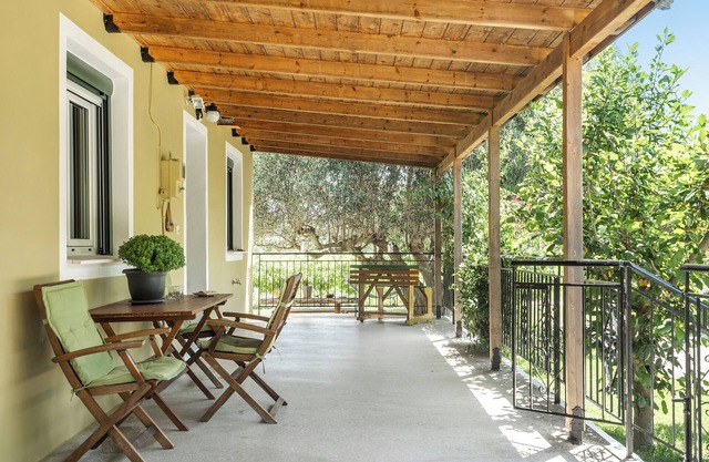 Casa de vacaciones que admite mascotas Ktima Dilberaki con jardín, balcones y aire acondicionado