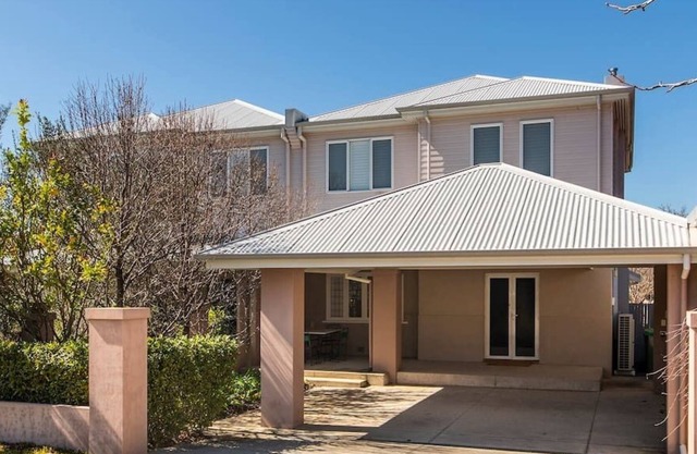 Casa grande de 4 dormitorios ubicada en Nedlands