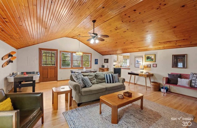 Pet-friendly Lakeview Cabin on Beaver w/ Firepit