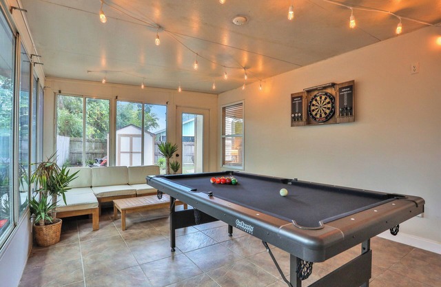 Pet-Friendly Rental, Pool Table, 7 Min to Mayo Clinic!