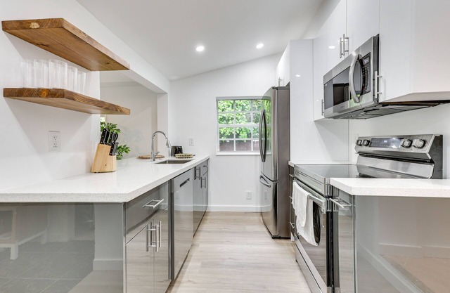 Pet-Friendly South Miami Home w/ Private Pool!