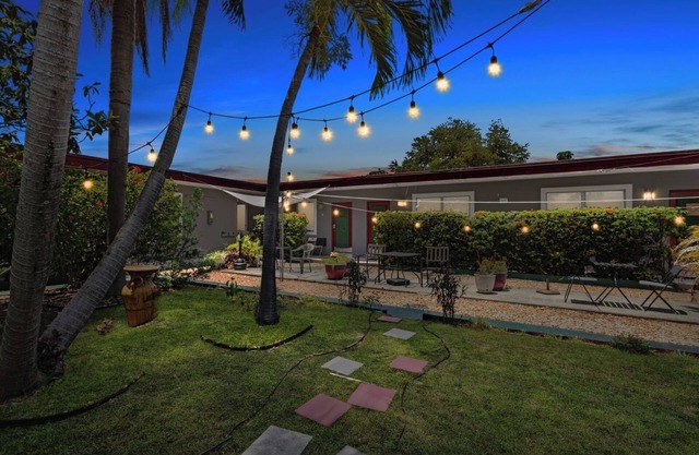 Cozy Hollywood 1BR Free Parking & Coffee