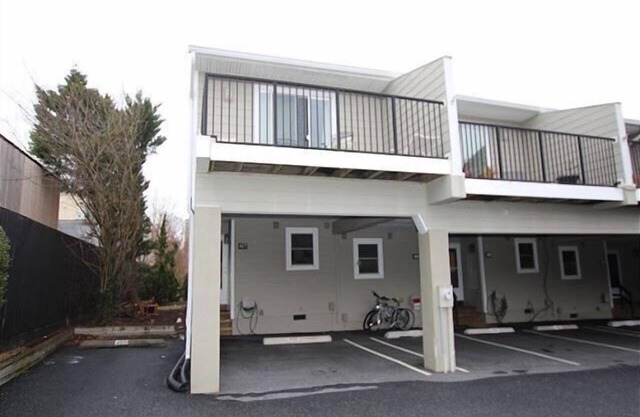 Pet friendly town home, located in the center of Rehoboth.