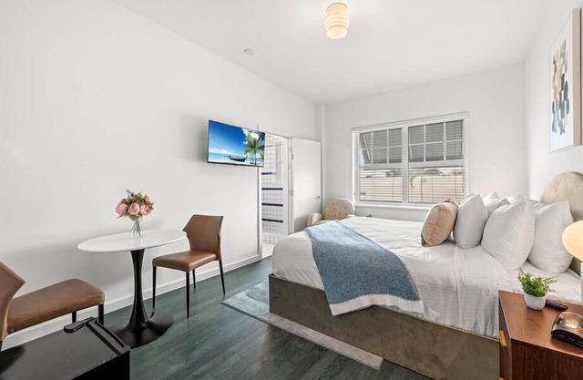Pets Are Welcome! South Beach Studio nr Dog Park at Flamingo Park