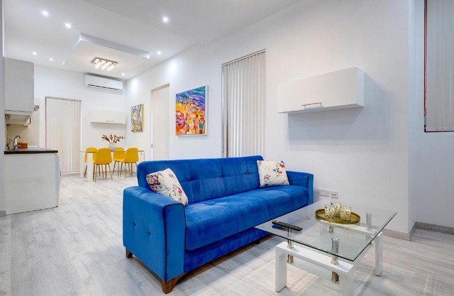 Picturesque Sliema Pad Steps from the Seafront