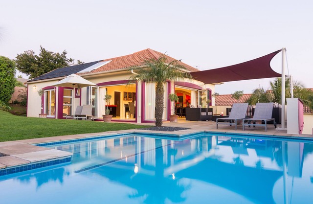 Pink Rose Guesthouse & Spa | SOLO PARA HOMBRES | Sala 4