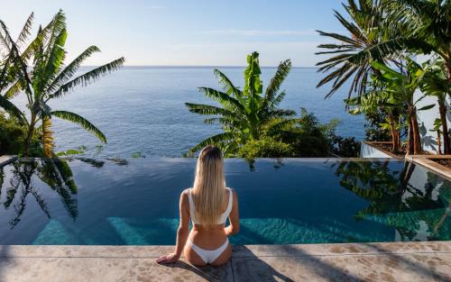 Pirate House Sea front Private Pool Garden Funchal