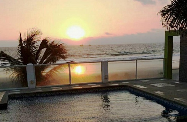 Playa, piscina, garaje, cocina y wifi. SuiteMC