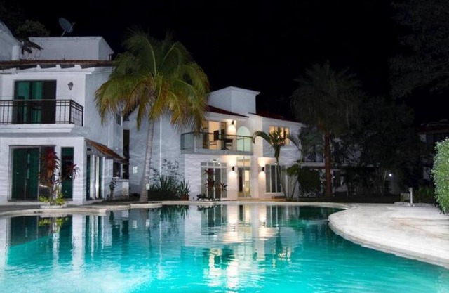 Playacar Beach House 10 PAX! the best location in playa! By Bookhap
