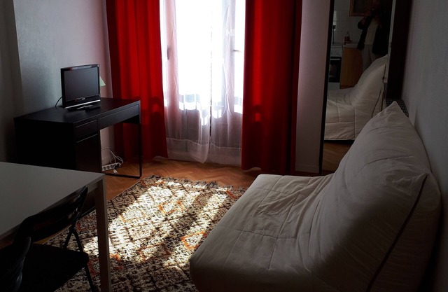 APARTAMENTO AGRADABLE F2 CERCA DE LA ESTACIÓN Y DEL CENTRO DEL PUEBLO