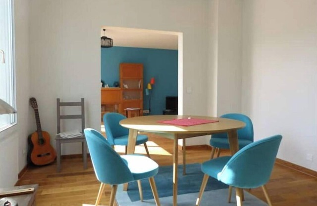 Pleasant family home 1 km from Paris