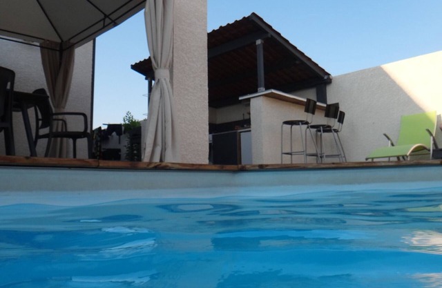 Agradable Villa para 8 personas en callejón sin salida tranquila, con piscina, cerca del mar