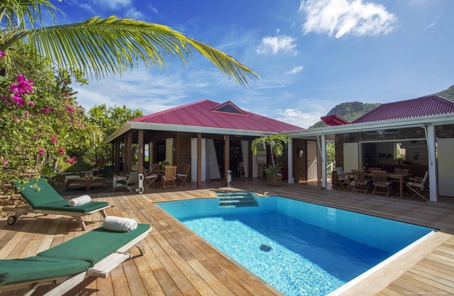 Piscina de forma única, piano de cola, hamaca, cocina totalmente equipada, wifi gratuito