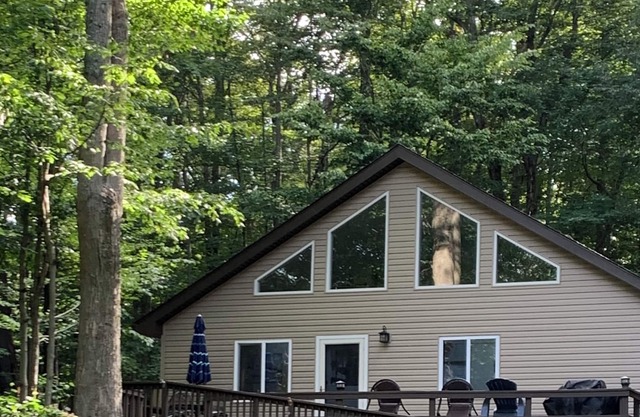 Canoa de Pocono Cabin Big Bass Lake, Kayak incluido caminar a los muelles desde la casa