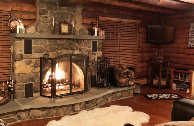 Retiro Pocono Log Cabin!