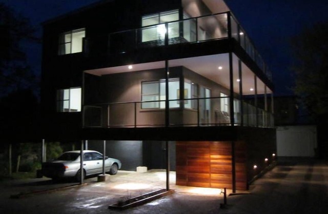 Lonsdale Point Holiday Apartments