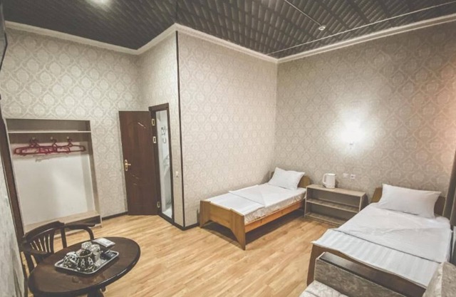 Polvon Ota Hotel