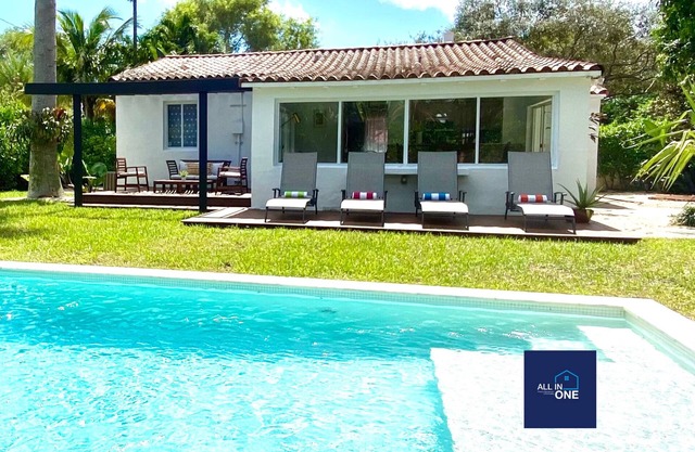 **Pool** | Close to SoBe | Wynwood | Design District