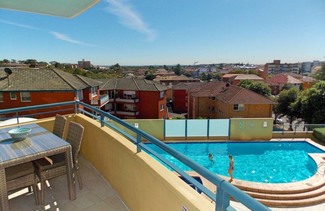 Frente a la playa de North Cronulla con vistas a la piscina y la ciudad, ascensor 505
