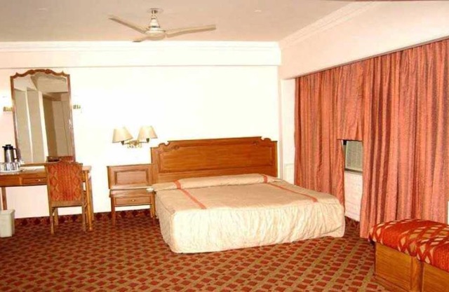 POP 70326 Ehsan Guest House
